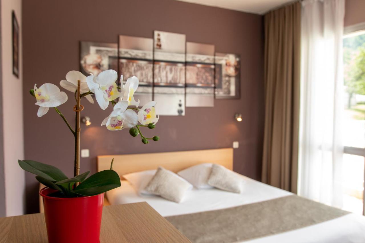 Hotel Les Flots Bleus Savines Zewnętrze zdjęcie